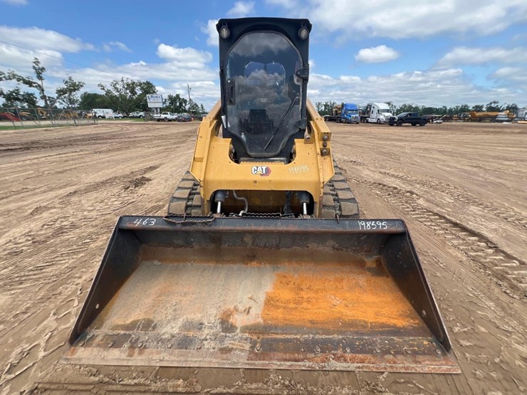 2023-caterpillar-299d3-image-7