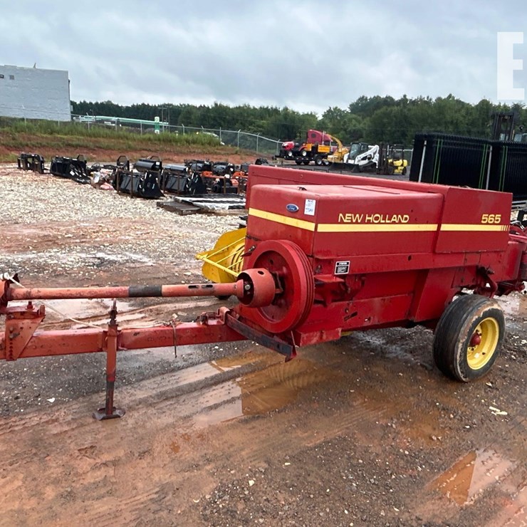 NEW HOLLAND 565