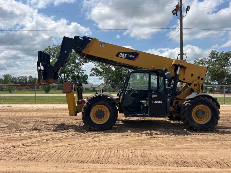 2015-caterpillar-tl1055c-image-1