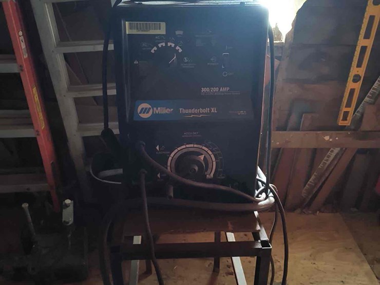 miller-xmt-welder-image-1