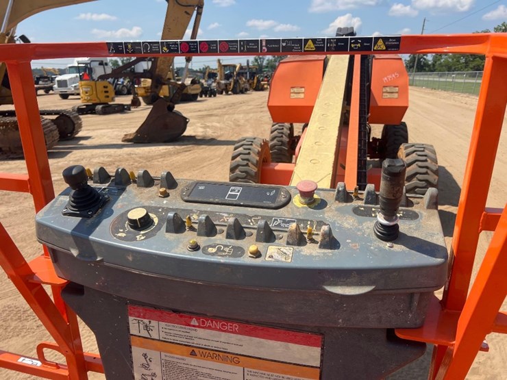 2008-jlg-600s-image-27