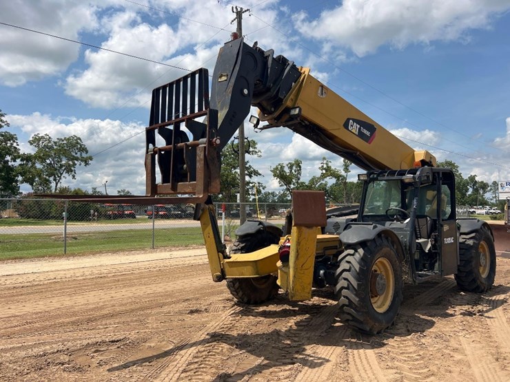 2015-caterpillar-tl1055c-image-8