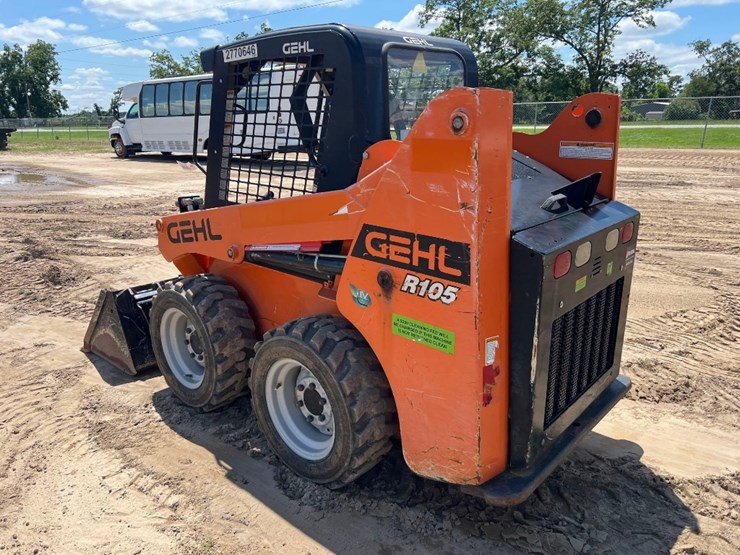 2019-gehl-r105-image-2
