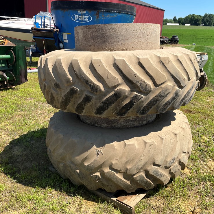 #3703 • Dual Tractor Tires