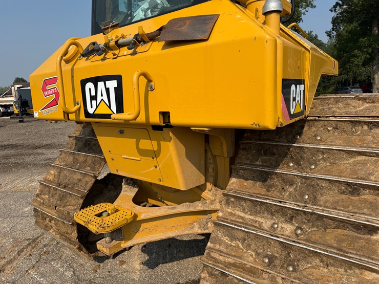 2017-caterpillar-d6n-lgp-image-28