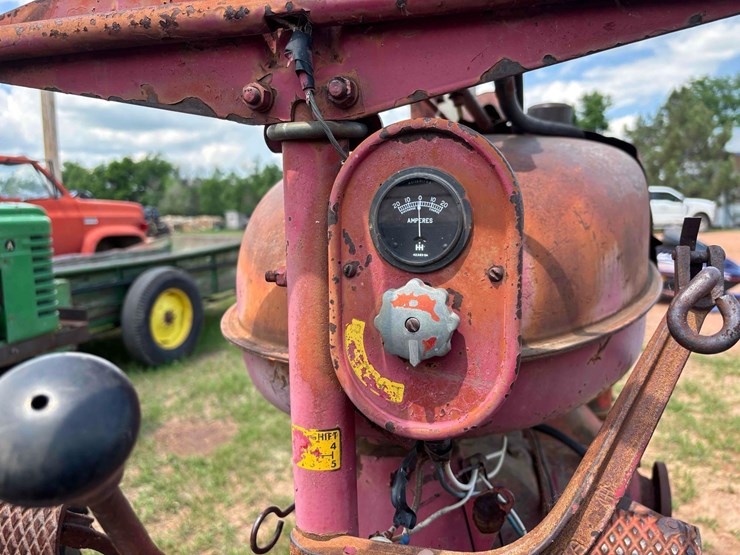 ih-m-tractor-image-8