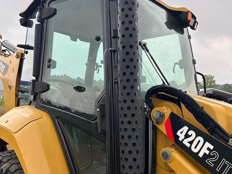 2018-caterpillar-420f2-it-image-15