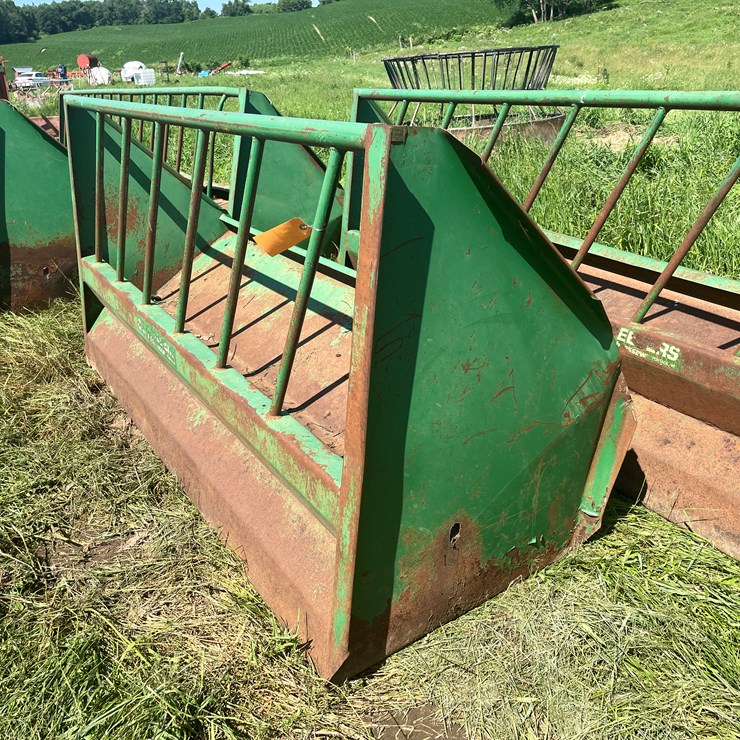 #3680 • S.I. Feeders 8' Bunk Feeder