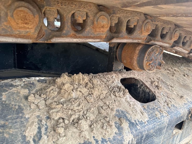 2020-caterpillar-326fl-image-15
