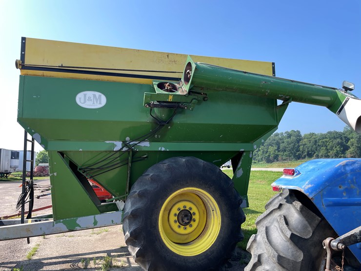 #1057-•-j-&-m-grain-cart-image-4