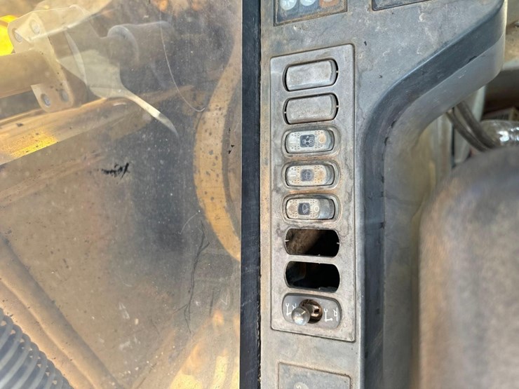 2012-caterpillar-320el-image-46