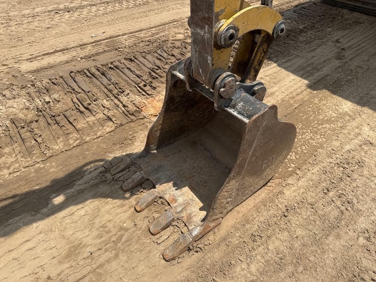 2014-caterpillar-304e-cr-image-23