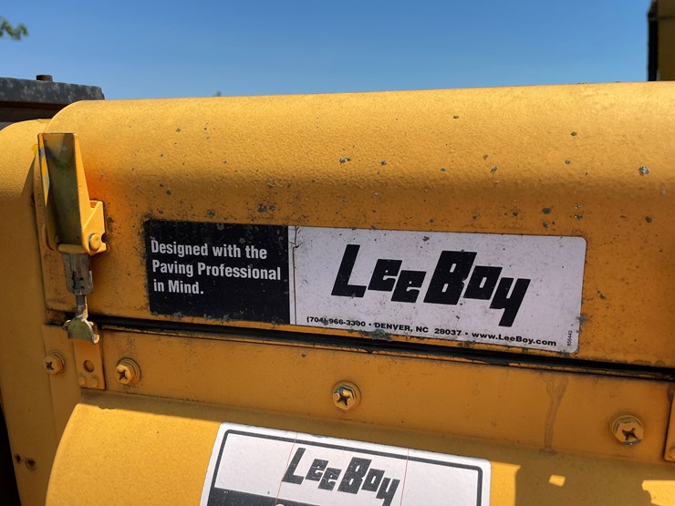 2004-leeboy-1000d-image-14