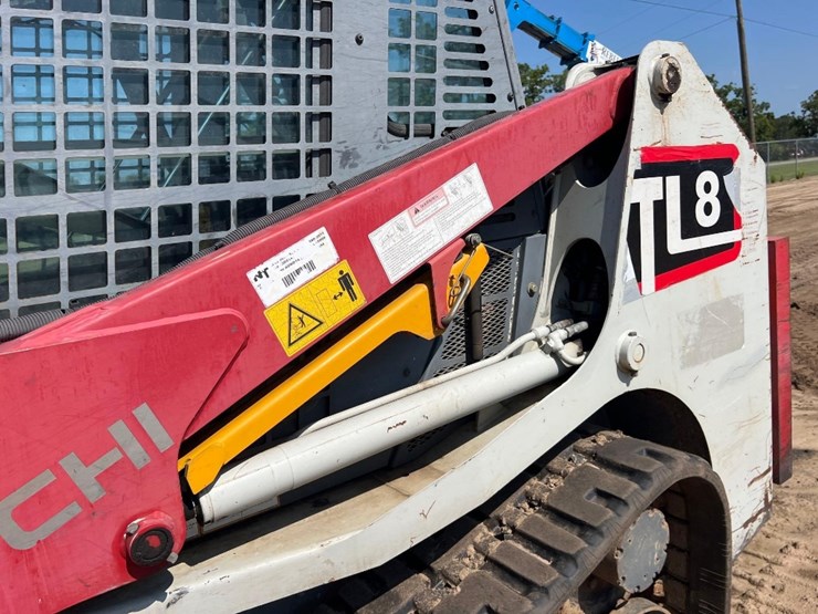 2016-takeuchi-tl8-image-18