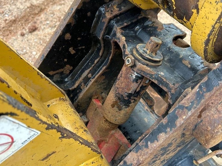 2018-caterpillar-420f2-it-image-28