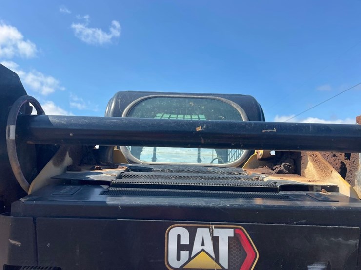 2022-caterpillar-249d3-image-13
