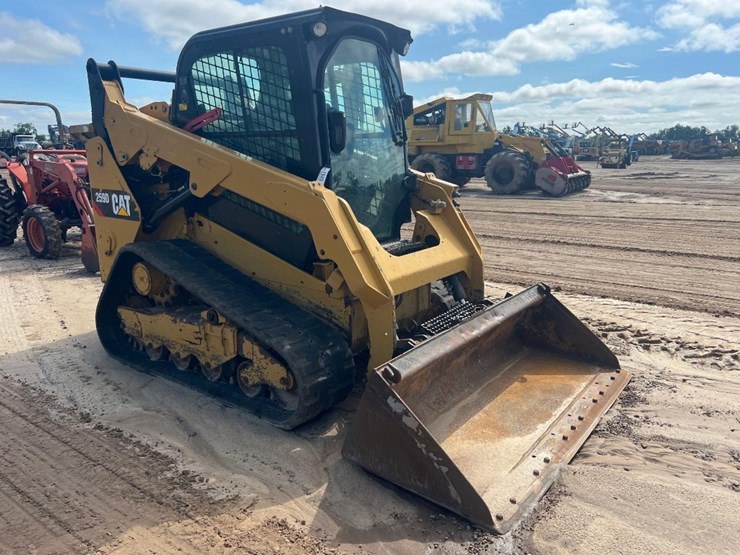 caterpillar-259d-image-30