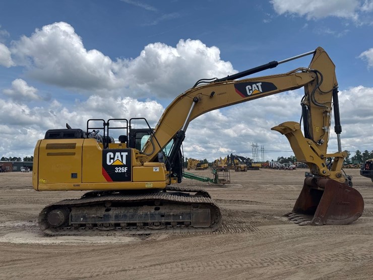 2020-caterpillar-326fl-image-5
