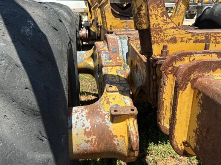 2008-caterpillar-574-image-77