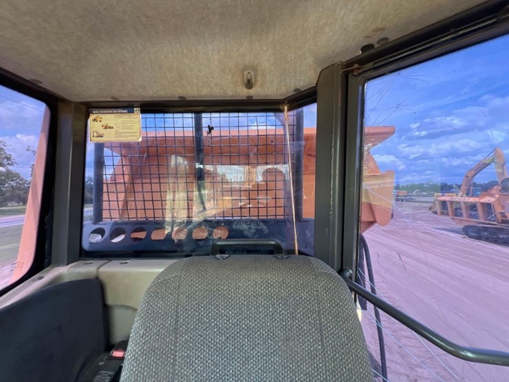 2012-volvo-a40f-image-38