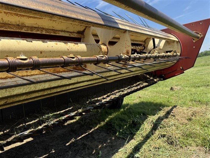 hesston-1010-image-12