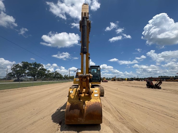 2018-caterpillar-320gc-image-3