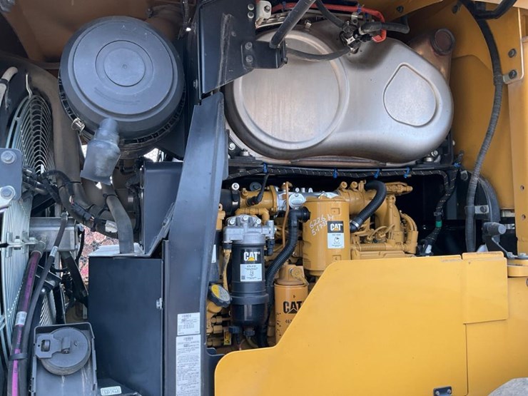 2018-caterpillar-930m-image-7