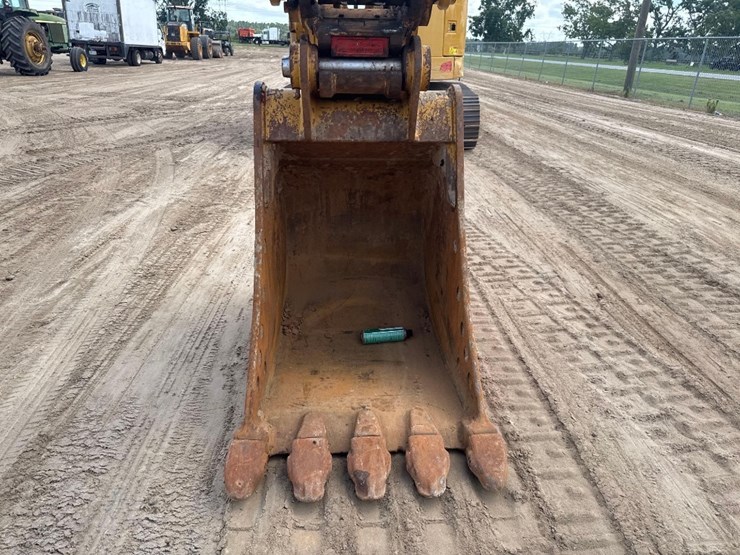 caterpillar-320gc-image-31