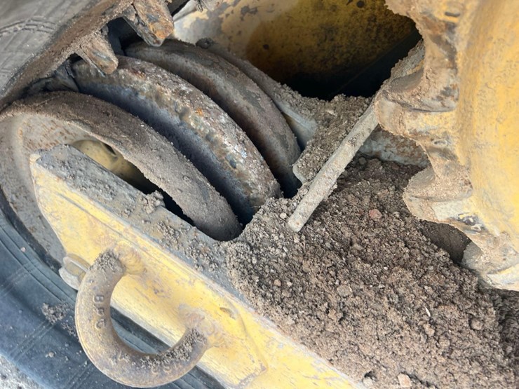 2015-caterpillar-299d-xhp-image-19