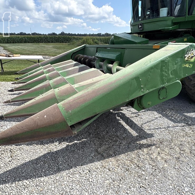 JOHN DEERE 643