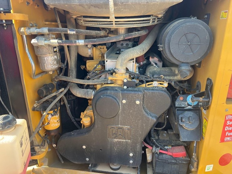 2023-caterpillar-299d3-image-15