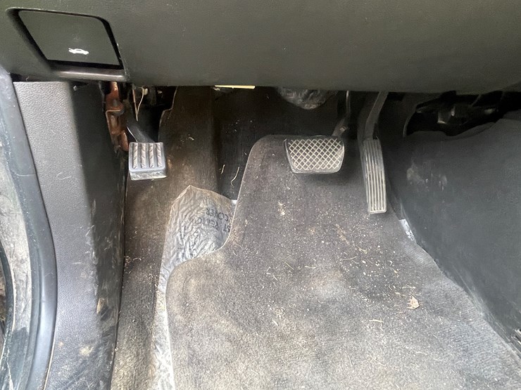 #1041-•-2014-chevy-equinox-awd-(has-wi-title)-image-33