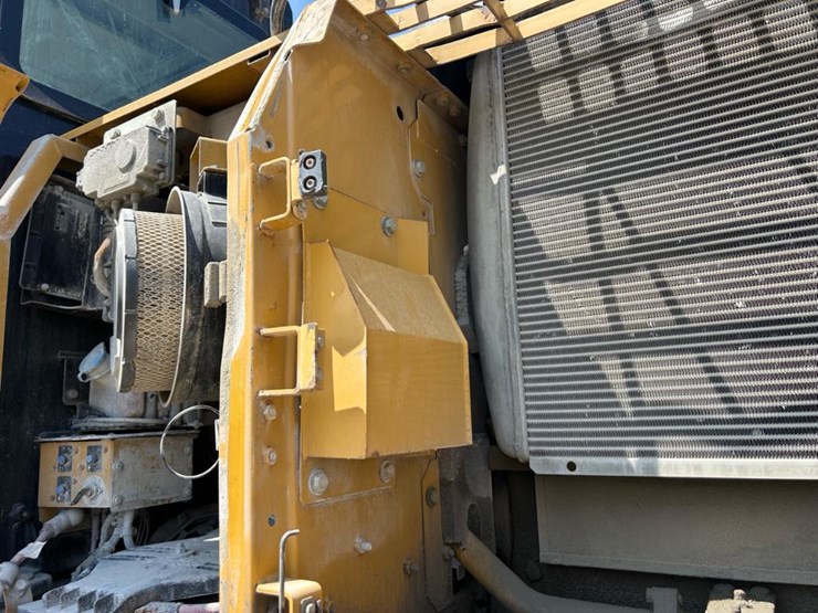 2011-caterpillar-329dl-image-47