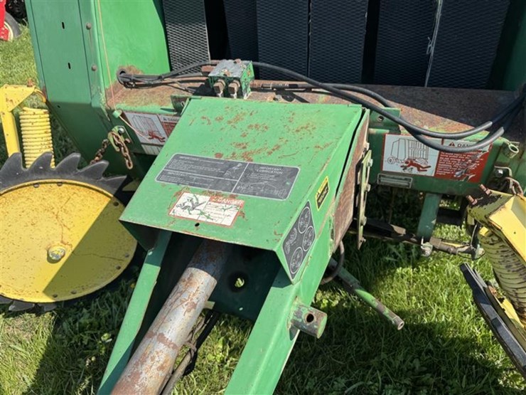 1990-john-deere-335-image-17