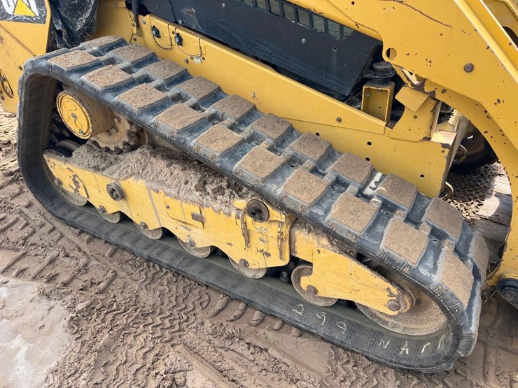 2019-caterpillar-299d2-xhp-image-12