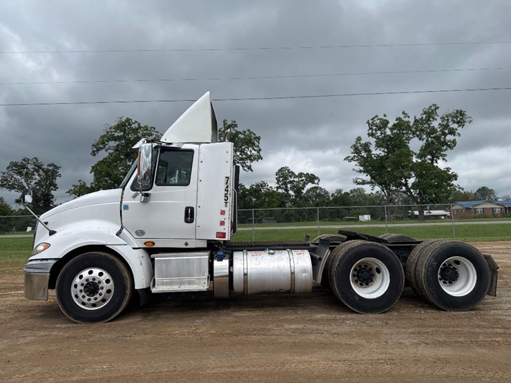 2016-international-prostar-image-1