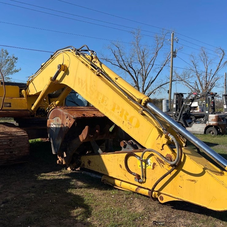 KOMATSU PC200 LC-8