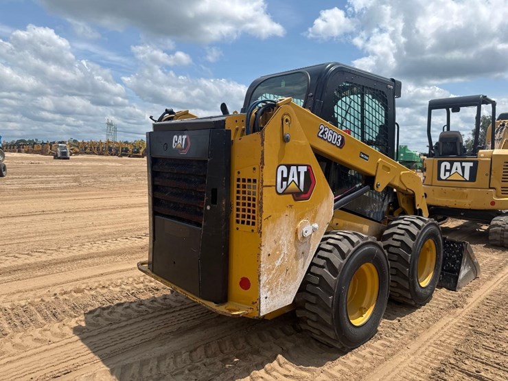 2023-caterpillar-236d3-image-6
