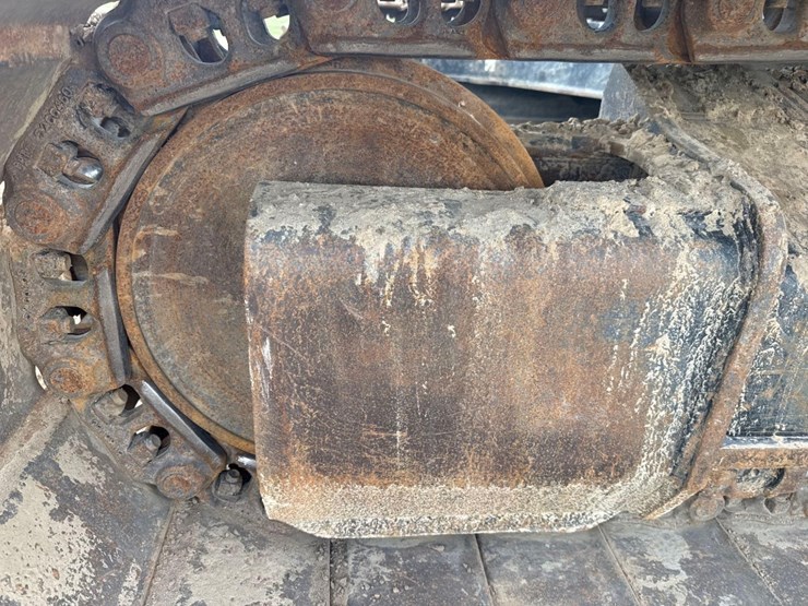 2020-caterpillar-326fl-image-12