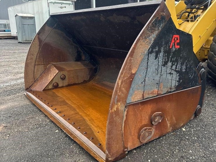2020-caterpillar-962m-image-12