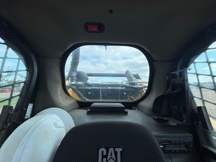 2023-caterpillar-299d3-xe-image-33