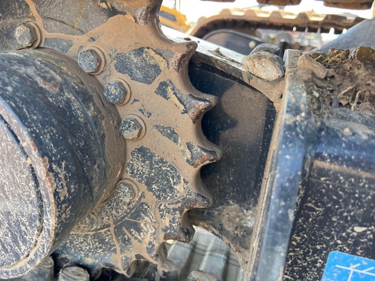 2023-deere-30g-image-15