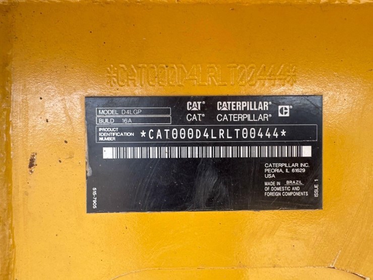 2022-caterpillar-d4-lgp-image-11