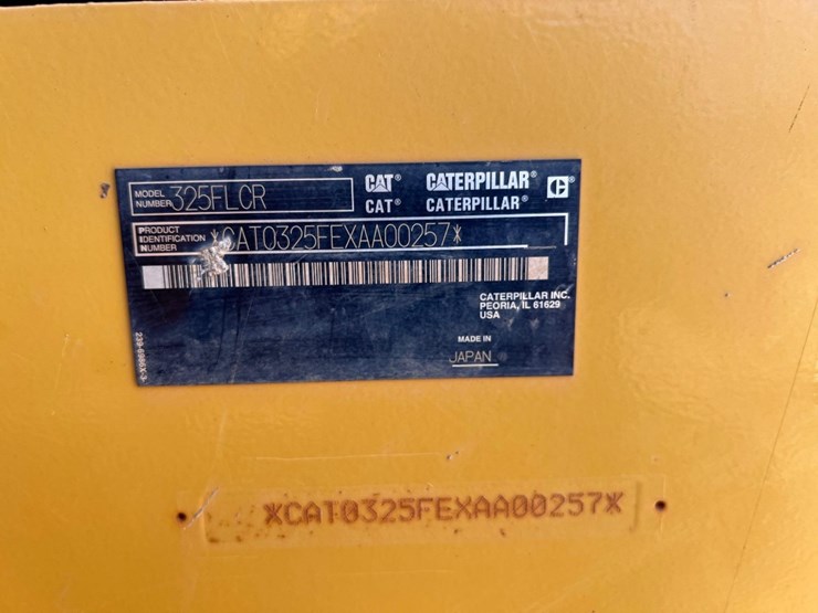 caterpillar-325fl-image-28
