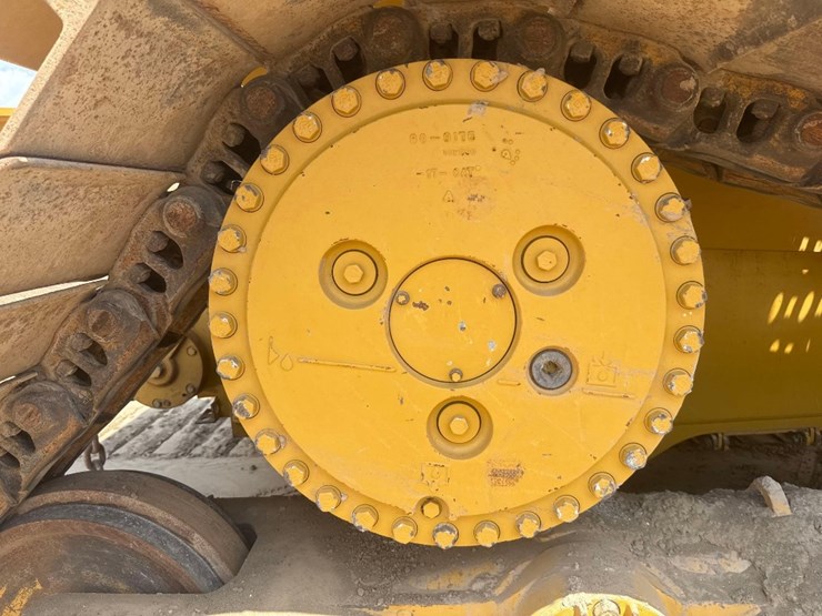 caterpillar-d6t-lgp-image-13