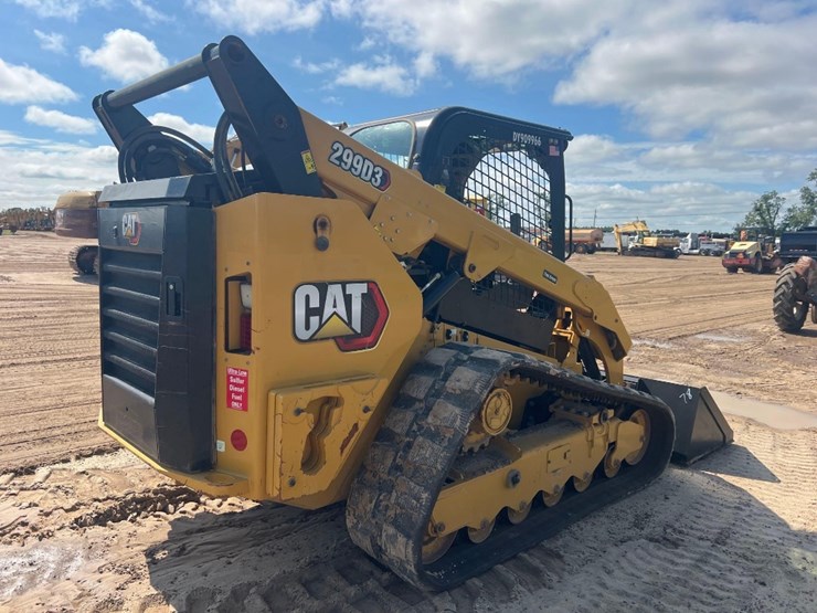 2023-caterpillar-299d3-image-4