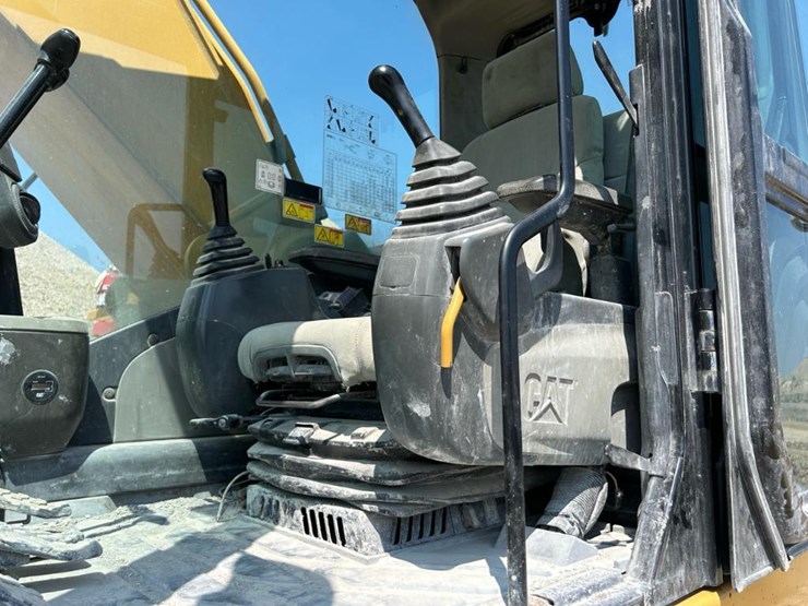 2011-caterpillar-329dl-image-33