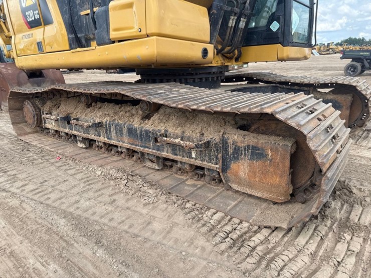 caterpillar-320gc-image-14