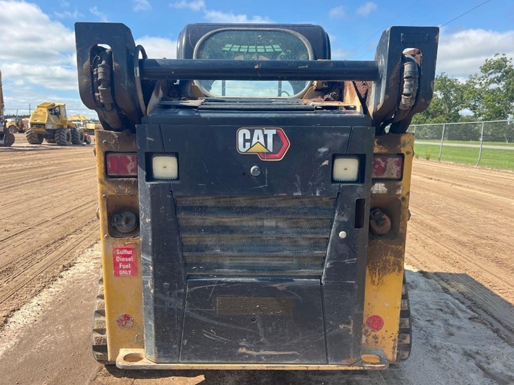 2022-caterpillar-249d3-image-3