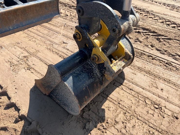2023-deere-30g-image-20